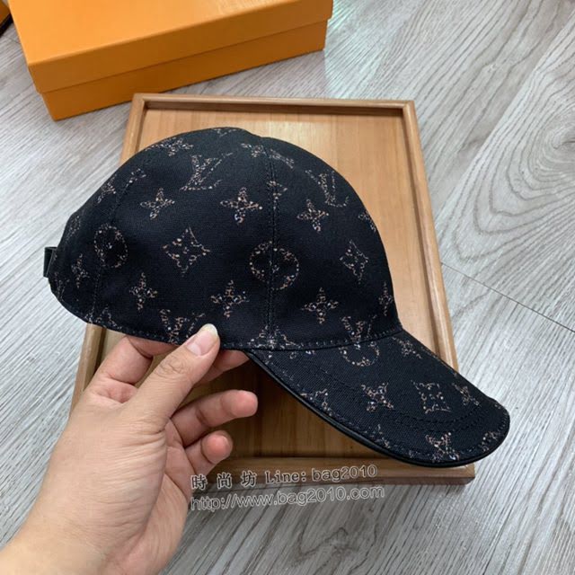 LV新品男士帽子 路易威登經典黑白印花棒球帽鴨舌帽  mm1335